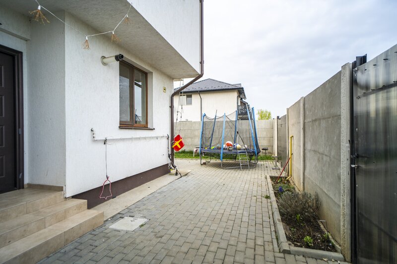 Domnesti, Tudor Vladimirescu, inchiriere casa 4 camere, utilitati acces STB